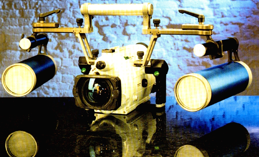 aquamotion professional equipment for sale:                           3 piece 'Titanium Video Light Arm System'